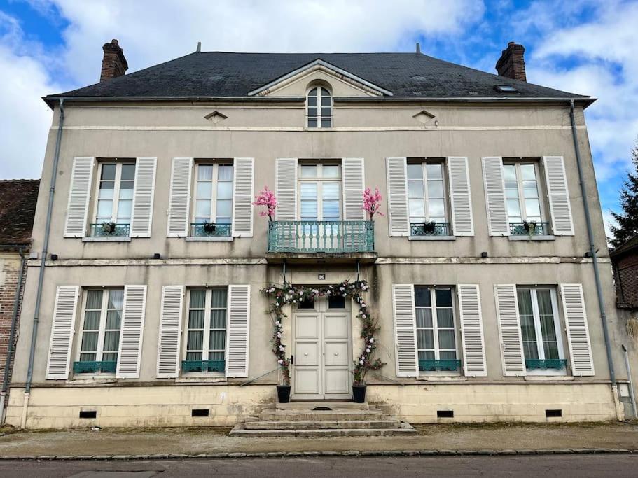 Villa La Demeure De Margot - 24 Couchages Villeneuve-sur-Yonne Esterno foto