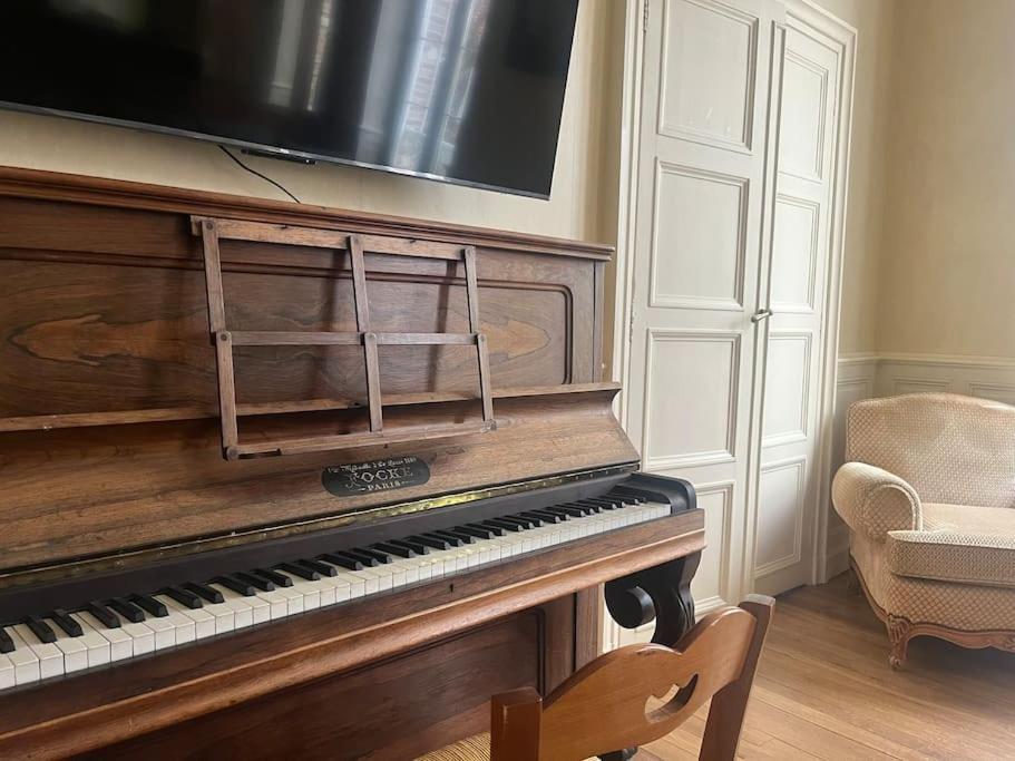 Villa La Demeure De Margot - 24 Couchages Villeneuve-sur-Yonne Esterno foto
